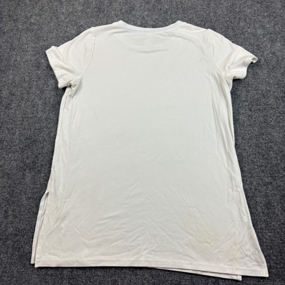 SPANX Women’s White Perfect Length top Short Sleeve shirt size: Medium - Picture 2 of 9